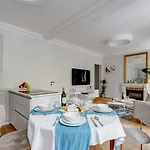 1er Arrondissement Luxueuse Apartament
