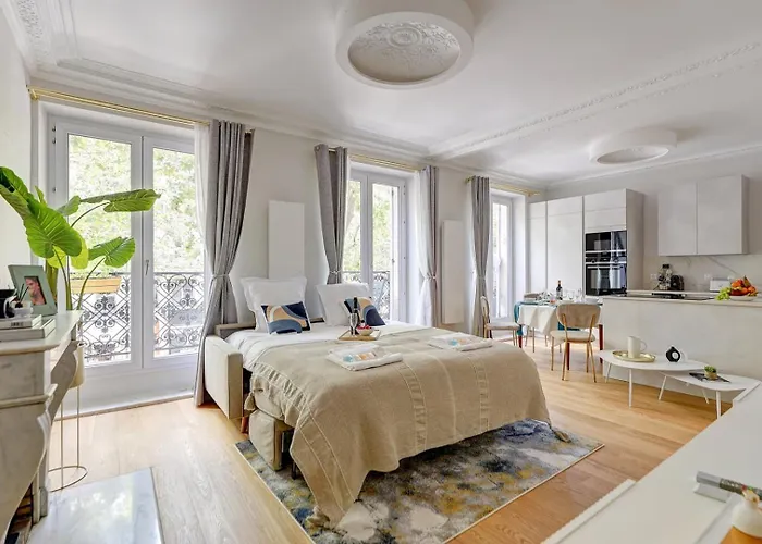 1er Arrondissement Luxueuse Lägenhet